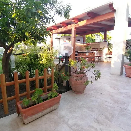 La Pomelia *