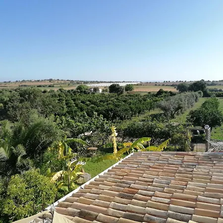La Pomelia *